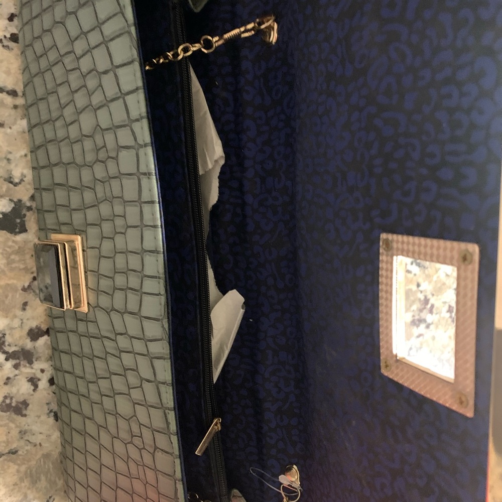 Purse - Picture 2 of 2
